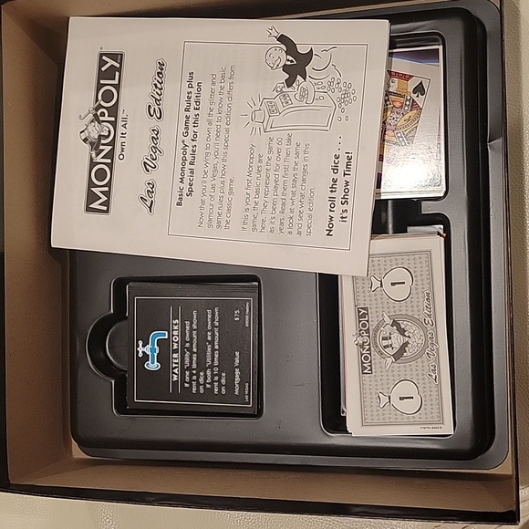 2 game Monopoly Las Vegas and 2000 Millennium editions - Picture 9 of 16